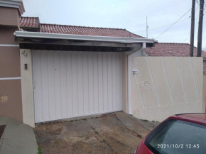 linda casa em Botucatu prox ao faculdade Lageado